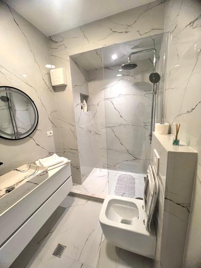 Durres Currila Modern Luxury Stunning Beach Views מראה חיצוני תמונה