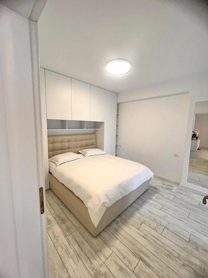 Durres Currila Modern Luxury Stunning Beach Views מראה חיצוני תמונה