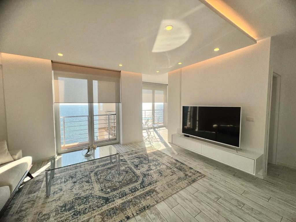 Durres Currila Modern Luxury Stunning Beach Views מראה חיצוני תמונה