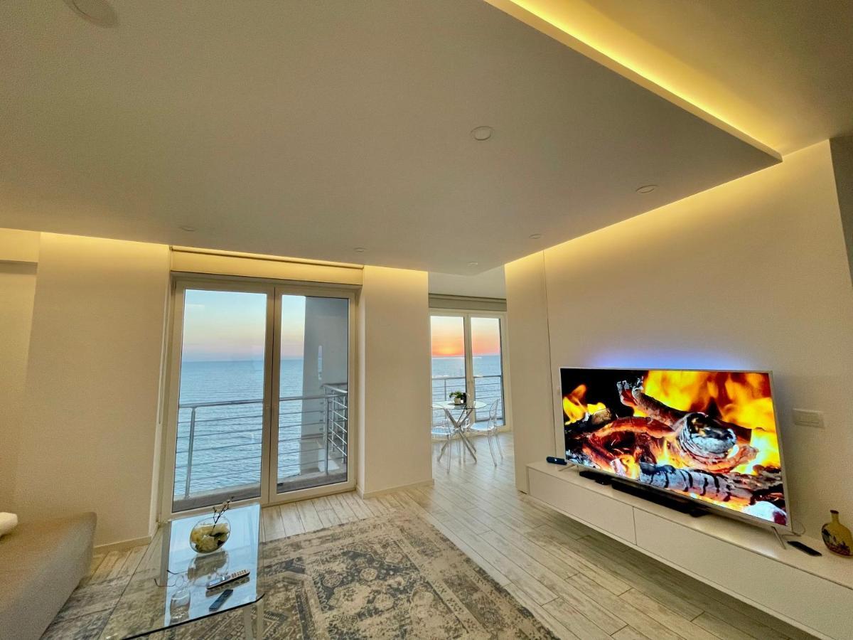 Durres Currila Modern Luxury Stunning Beach Views מראה חיצוני תמונה