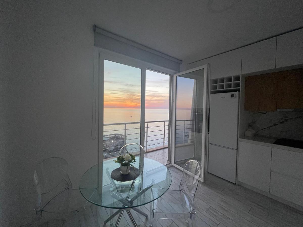 Durres Currila Modern Luxury Stunning Beach Views מראה חיצוני תמונה