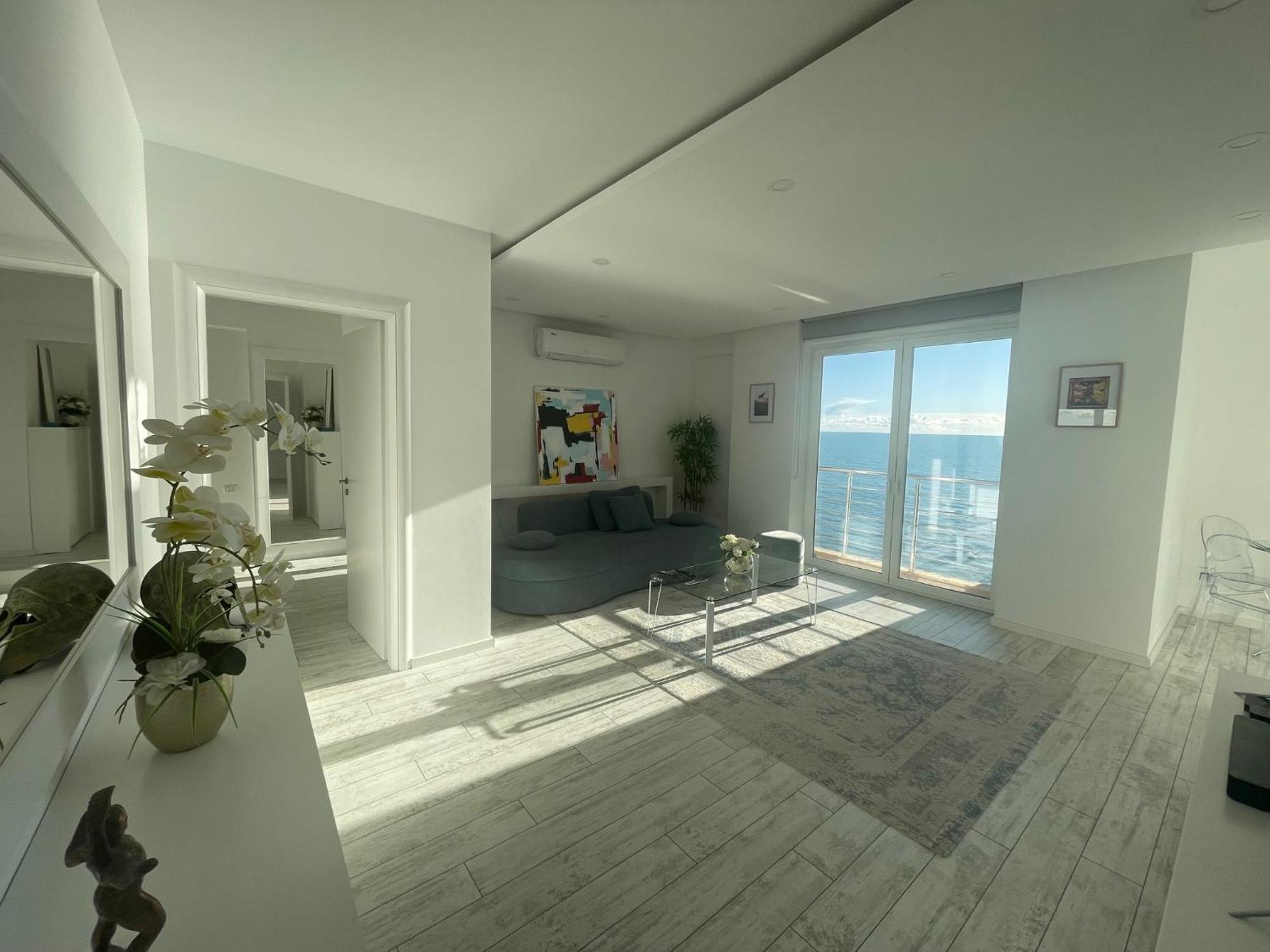 Durres Currila Modern Luxury Stunning Beach Views מראה חיצוני תמונה